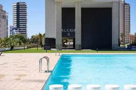 Apartamento De 3 Dormitorios Piscina Y Parking Calp Exterior foto
