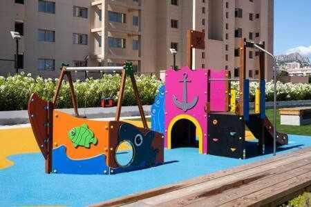 Apartamento De 3 Dormitorios Piscina Y Parking Calp Exterior foto